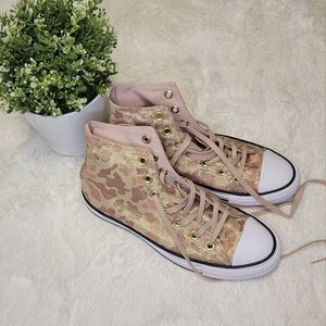 Sparkle Camo High top Converse | Size 8